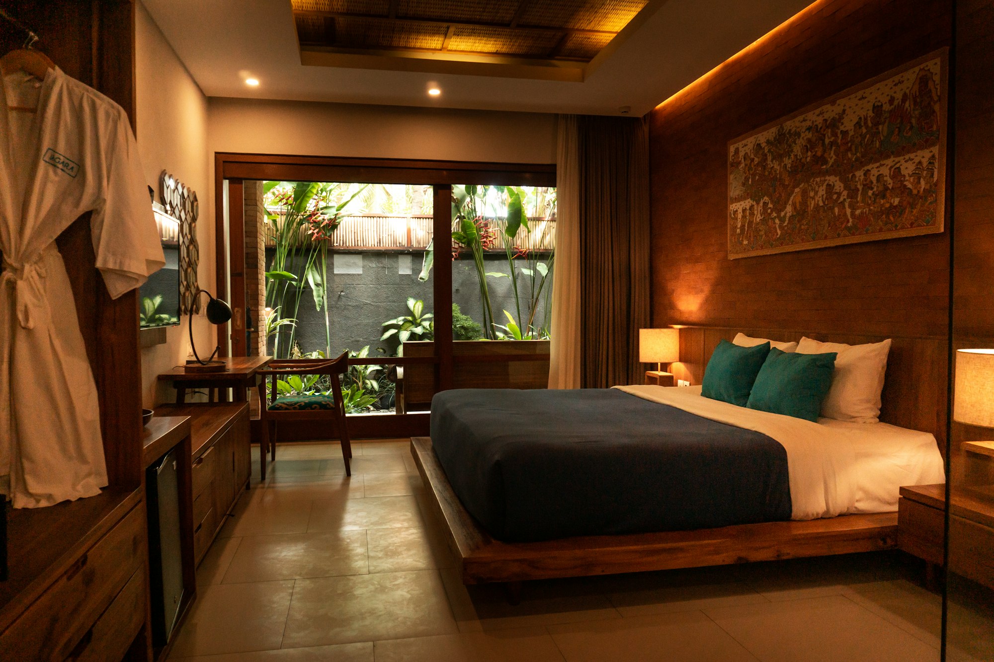 Gentlemen's Suite at Your Next Level Int.